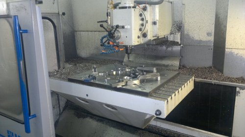 Milling machine tool and die MIKRON